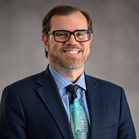 portrait photo of Richard Manoloff