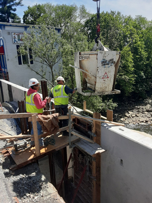 N Main St Bridge construction