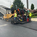 Constructiontruckwith2menonback