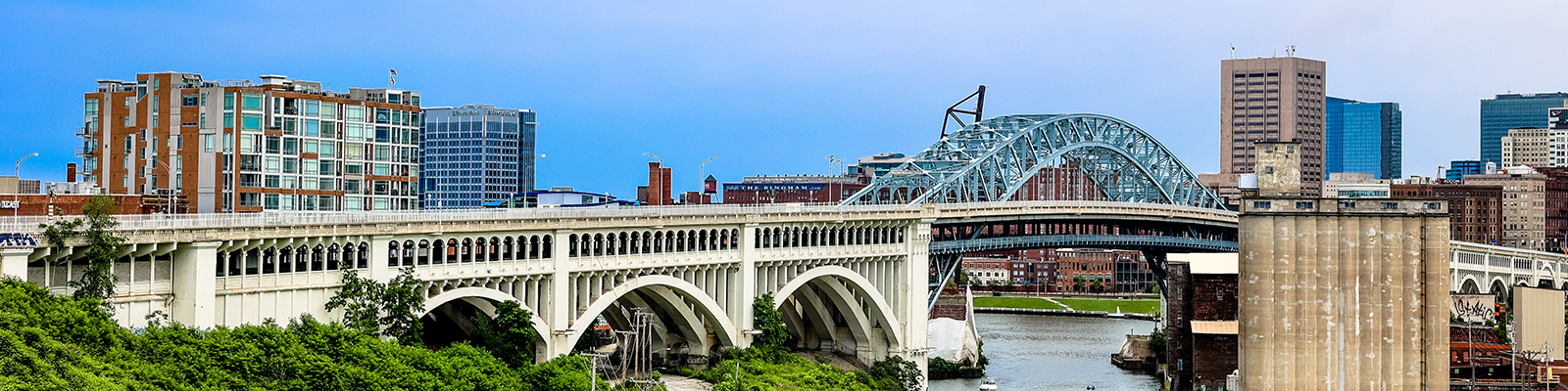 Veterans Memorial Bridge and Cuyahoga River